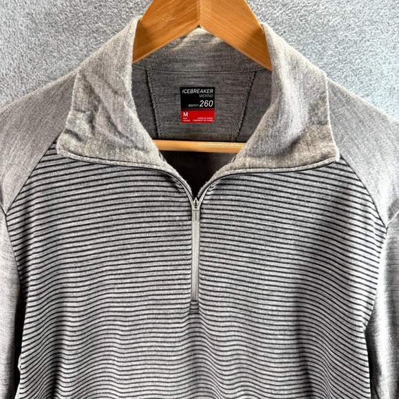 Icebreaker Shirt Mens Medium Gray Striped Bodyfit 260 Merino Thumb Hole Sleeve - Picture 2 of 10